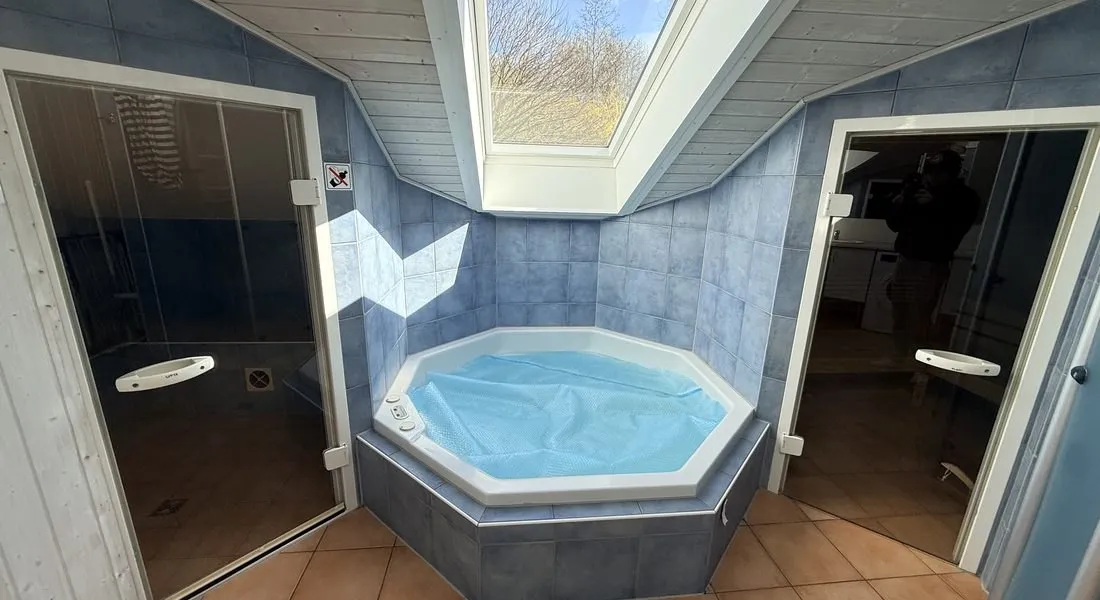 Whirlpool im hauseigenen Wellnessbereich von Neu-Seeland 4